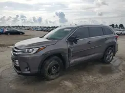 5TDDGRFH0HS035404 2017 TOYOTA HIGHLANDER