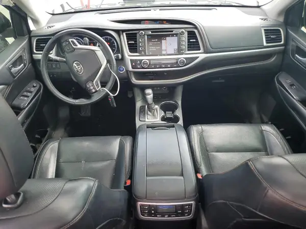 5TDDGRFH0HS035404 2017 TOYOTA HIGHLANDER - Image 8