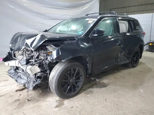 5TDDGRFH0JS042262 2018 TOYOTA HIGHLANDER - Image 1