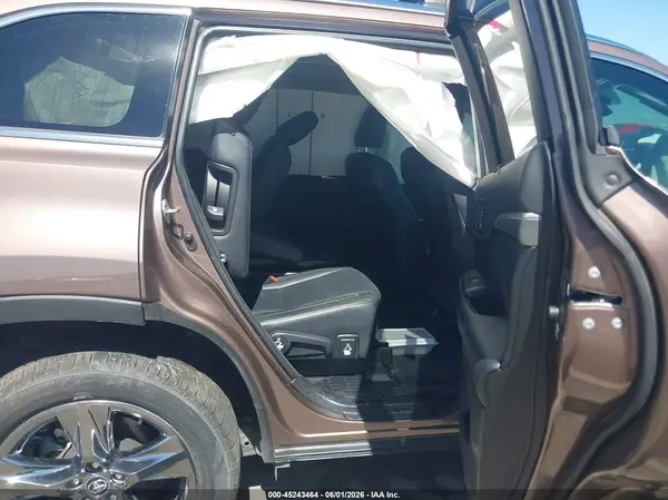 5TDDGRFH0JS045193 2018 TOYOTA HIGHLANDER - Image 8
