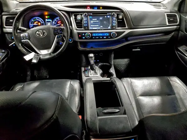 5TDDGRFH0KS059855 2019 TOYOTA HIGHLANDER - Image 8