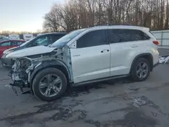 5TDDGRFH0KS061671 2019 TOYOTA HIGHLANDER