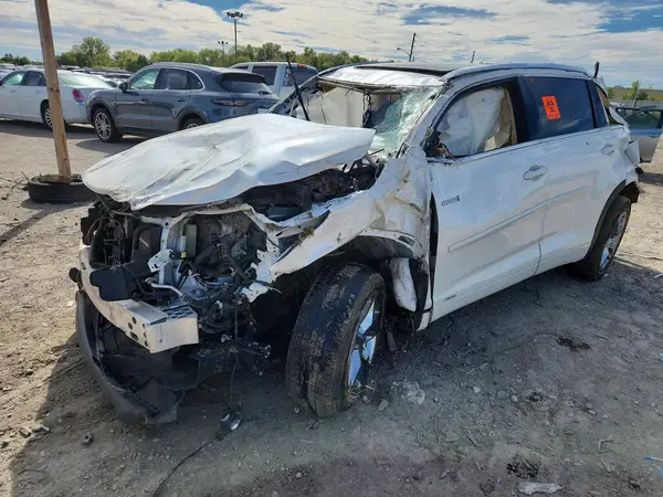 5TDDGRFH0KS067504 2019 TOYOTA HIGHLANDER - Image 1