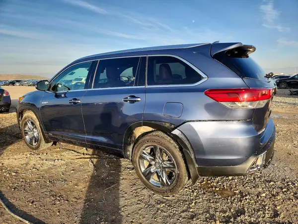 5TDDGRFH0KS076705 2019 TOYOTA HIGHLANDER - Image 2