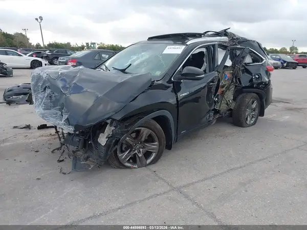 5TDDGRFH1HS032771 2017 TOYOTA HIGHLANDER - Image 2