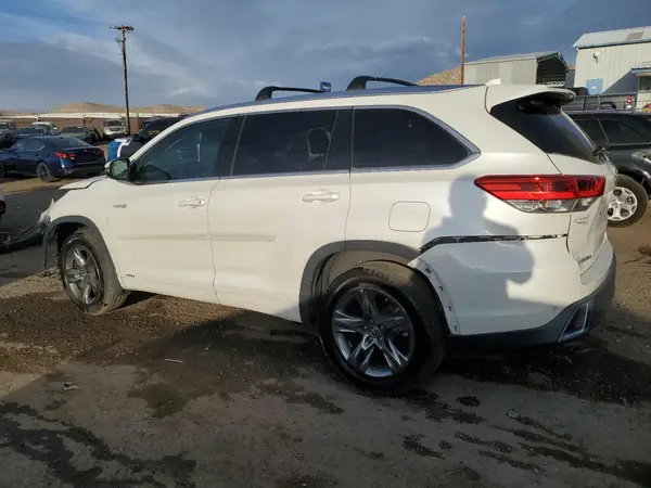 5TDDGRFH1JS038463 2018 TOYOTA HIGHLANDER - Image 2