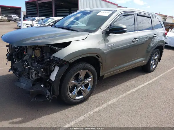 5TDDGRFH1JS043257 2018 TOYOTA HIGHLANDER - Image 2