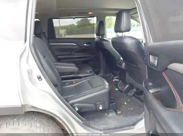 5TDDGRFH1JS043937 2018 TOYOTA HIGHLANDER - Image 8