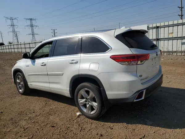 5TDDGRFH1KS052459 2019 TOYOTA HIGHLANDER - Image 2