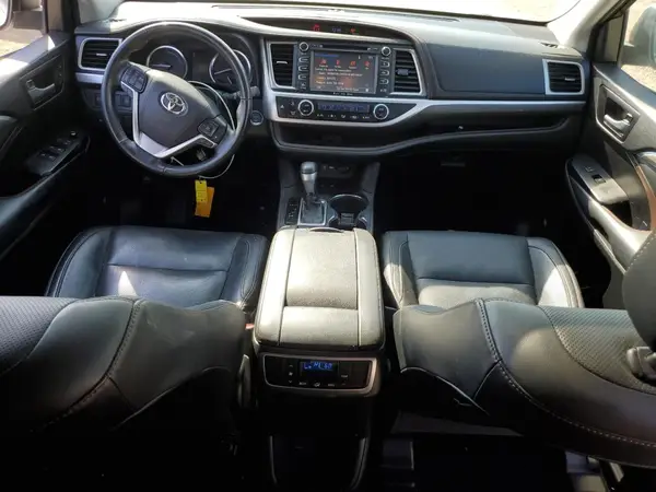 5TDDGRFH1KS052459 2019 TOYOTA HIGHLANDER - Image 8