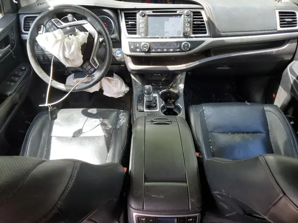 5TDDGRFH1KS053031 2019 TOYOTA HIGHLANDER - Image 8