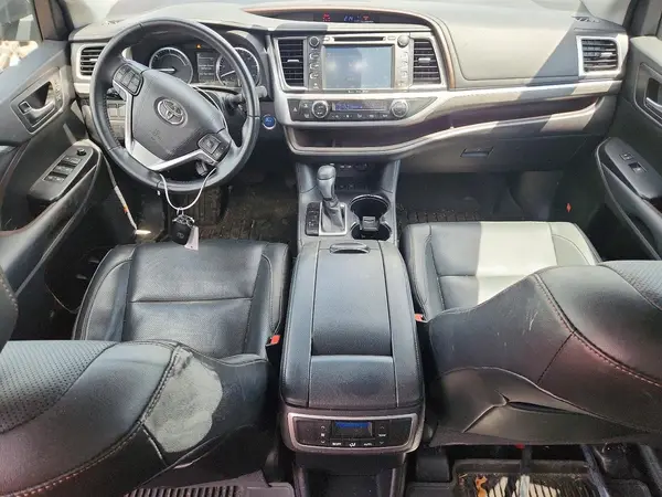 5TDDGRFH1KS060044 2019 TOYOTA HIGHLANDER - Image 8