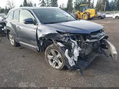 5TDDGRFH1KS064448 2019 TOYOTA HIGHLANDER
