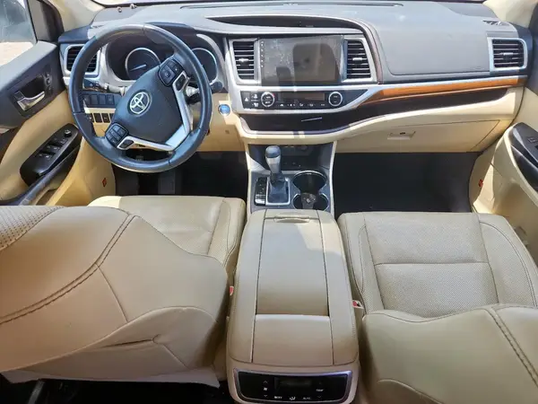 5TDDGRFH1KS075448 2019 TOYOTA HIGHLANDER - Image 8