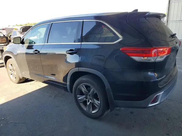 5TDDGRFH2HS023383 2017 TOYOTA HIGHLANDER - Image 2
