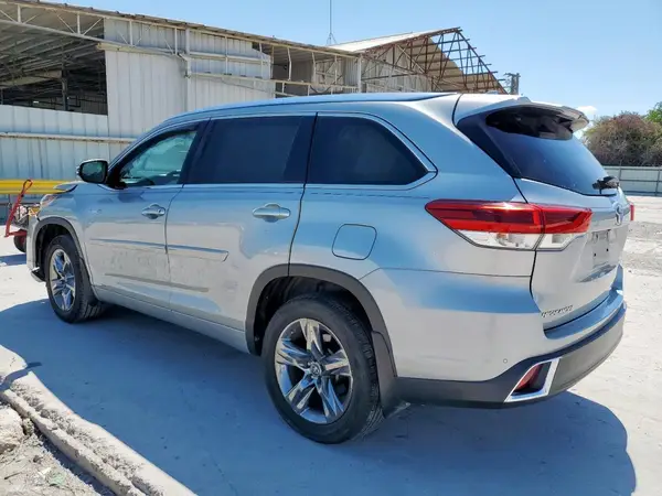 5TDDGRFH2HS023478 2017 TOYOTA HIGHLANDER - Image 2