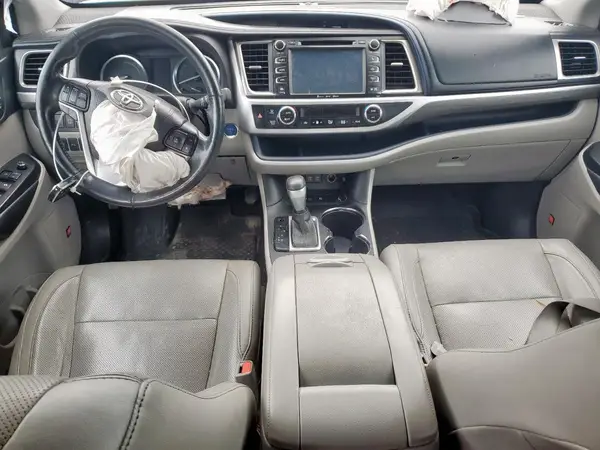 5TDDGRFH2HS023478 2017 TOYOTA HIGHLANDER - Image 8