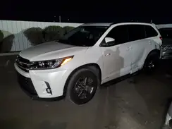 5TDDGRFH2HS026929 2017 TOYOTA HIGHLANDER