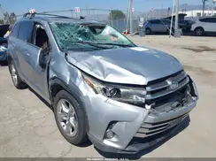 5TDDGRFH2HS027241 2017 TOYOTA HIGHLANDER