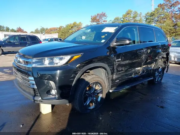 5TDDGRFH2HS027269 2017 TOYOTA HIGHLANDER - Image 2