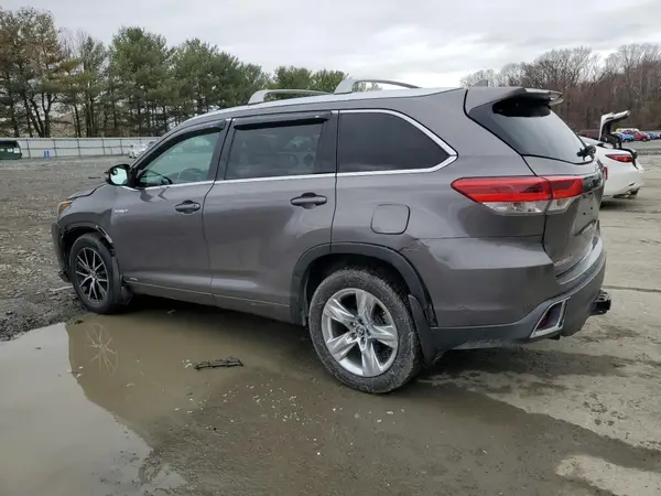 5TDDGRFH2HS031001 2017 TOYOTA HIGHLANDER - Image 2