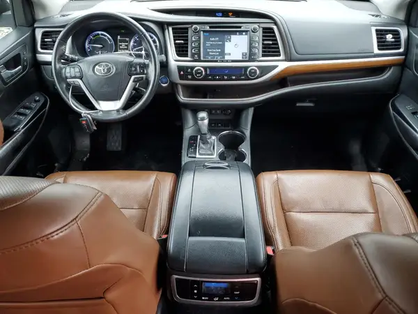 5TDDGRFH2HS031001 2017 TOYOTA HIGHLANDER - Image 8