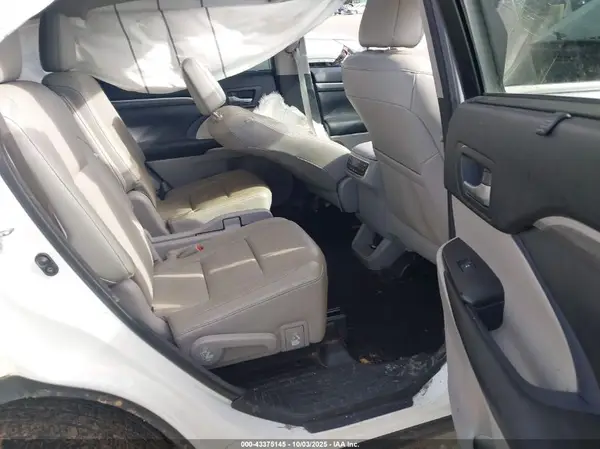 5TDDGRFH2JS036995 2018 TOYOTA HIGHLANDER - Image 8