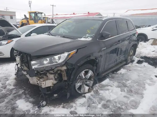 5TDDGRFH2JS039704 2018 TOYOTA HIGHLANDER - Image 2