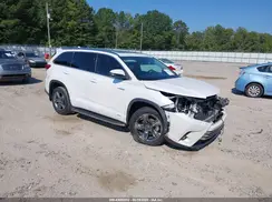 5TDDGRFH2JS041789 2018 TOYOTA HIGHLANDER