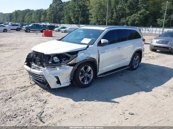 5TDDGRFH2JS041789 2018 TOYOTA HIGHLANDER - Image 2