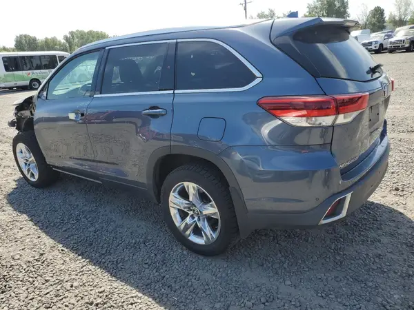 5TDDGRFH2JS043784 2018 TOYOTA HIGHLANDER - Image 2
