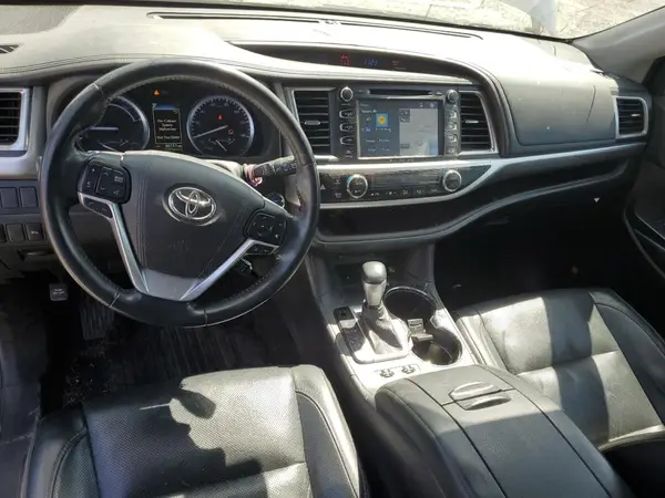5TDDGRFH2JS043784 2018 TOYOTA HIGHLANDER - Image 8