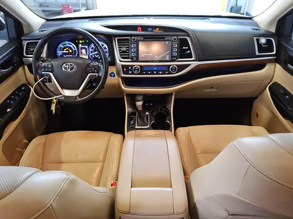 5TDDGRFH2JS044014 2018 TOYOTA HIGHLANDER - Image 8