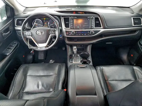 5TDDGRFH2KS058030 2019 TOYOTA HIGHLANDER - Image 8