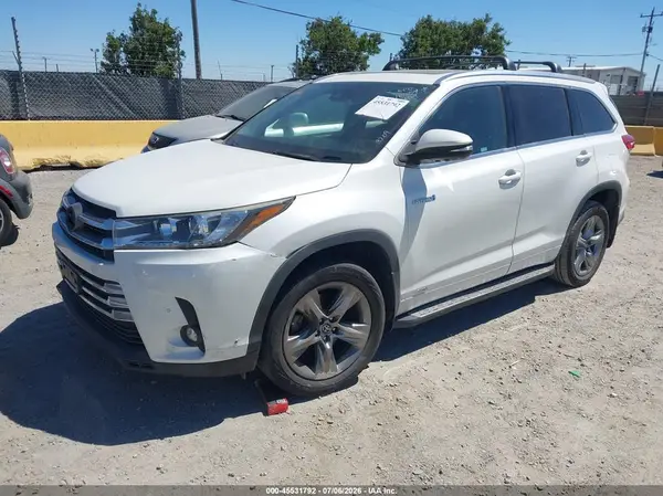 5TDDGRFH2KS059209 2019 TOYOTA HIGHLANDER - Image 2