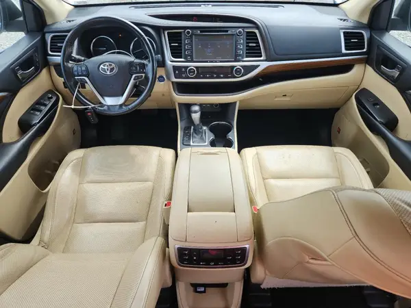 5TDDGRFH2KS060425 2019 TOYOTA HIGHLANDER - Image 8