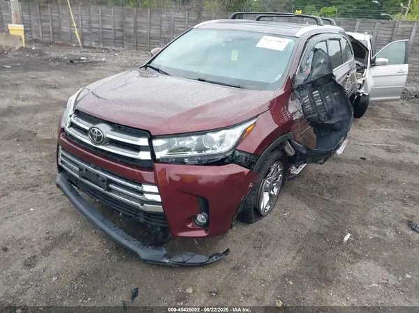 5TDDGRFH2KS073207 2019 TOYOTA HIGHLANDER - Image 2