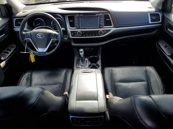 5TDDGRFH3HS022503 2017 TOYOTA HIGHLANDER - Image 8
