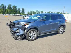 5TDDGRFH3HS023716 2017 TOYOTA HIGHLANDER