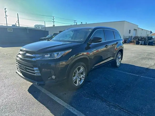 5TDDGRFH3HS024686 2017 TOYOTA HIGHLANDER - Image 2