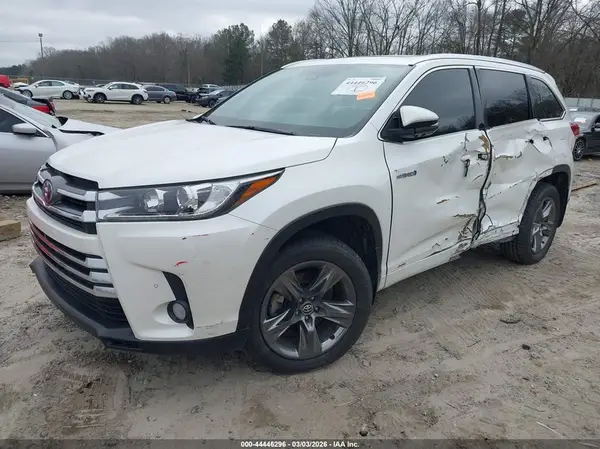 5TDDGRFH3HS032206 2017 TOYOTA HIGHLANDER - Image 2
