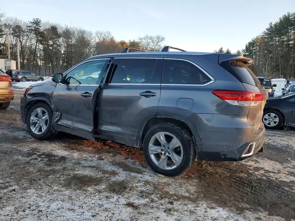 5TDDGRFH3JS042014 2018 TOYOTA HIGHLANDER - Image 2