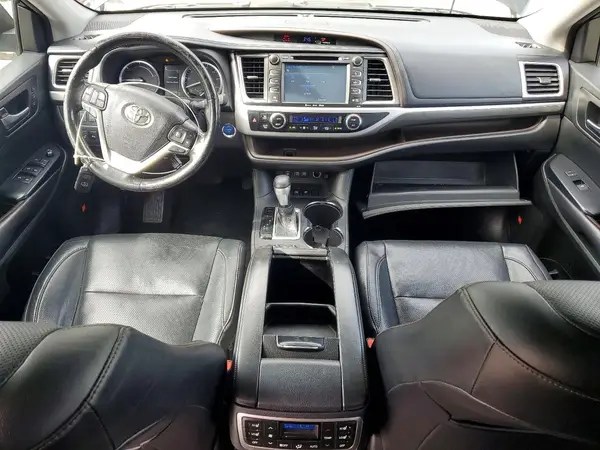 5TDDGRFH3JS044894 2018 TOYOTA HIGHLANDER - Image 8