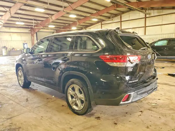 5TDDGRFH3JS052185 2018 TOYOTA HIGHLANDER - Image 2