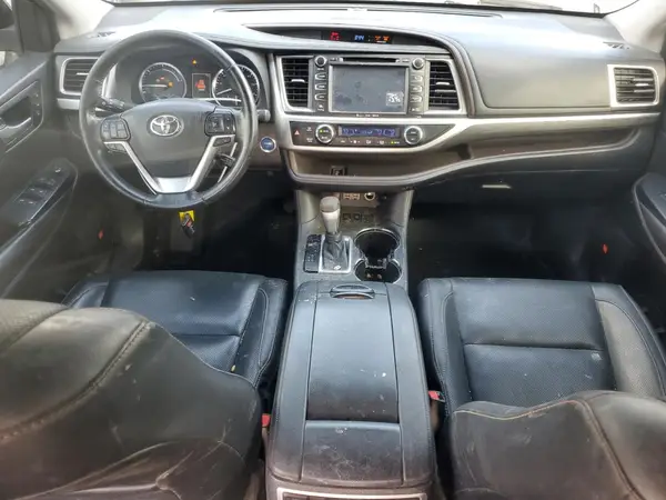 5TDDGRFH3KS053354 2019 TOYOTA HIGHLANDER - Image 8