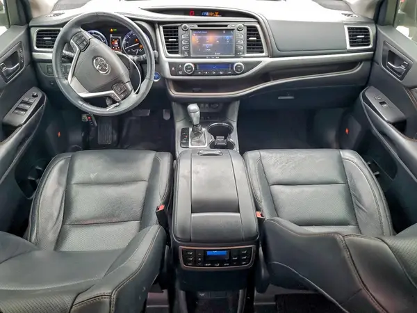 5TDDGRFH3KS055377 2019 TOYOTA HIGHLANDER - Image 8
