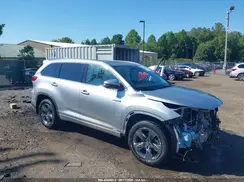 5TDDGRFH3KS075676 2019 TOYOTA HIGHLANDER