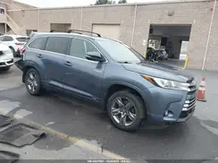 5TDDGRFH4HS027273 2017 TOYOTA HIGHLANDER