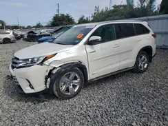 5TDDGRFH4HS033428 2017 TOYOTA HIGHLANDER
