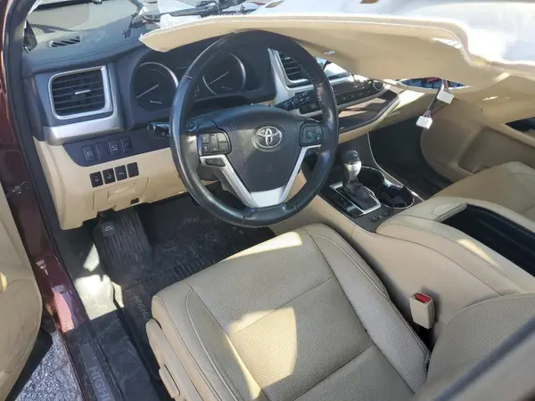 5TDDGRFH4HS034062 2017 TOYOTA HIGHLANDER - Image 8